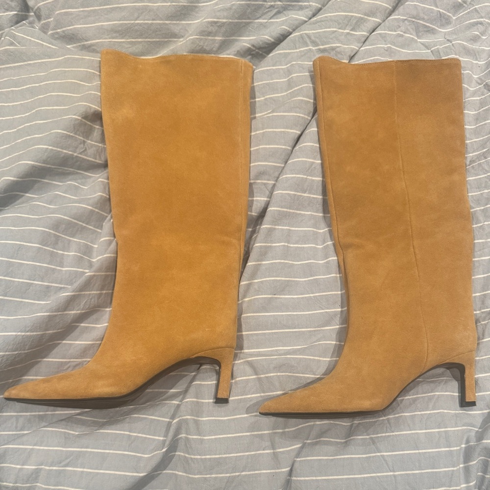 Tan Suede Knee-High kitten heels slouchy Boots